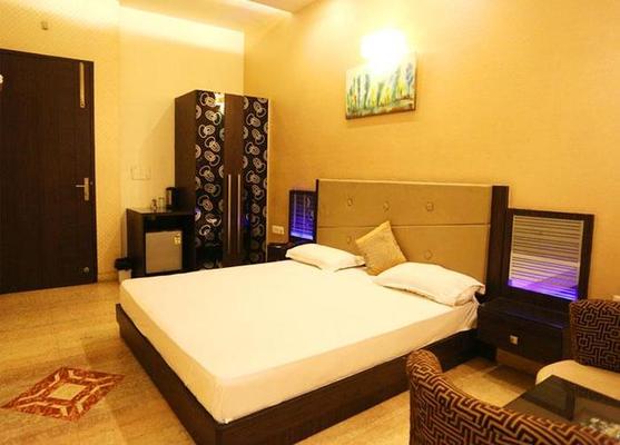 Hotel Bhawna Palace